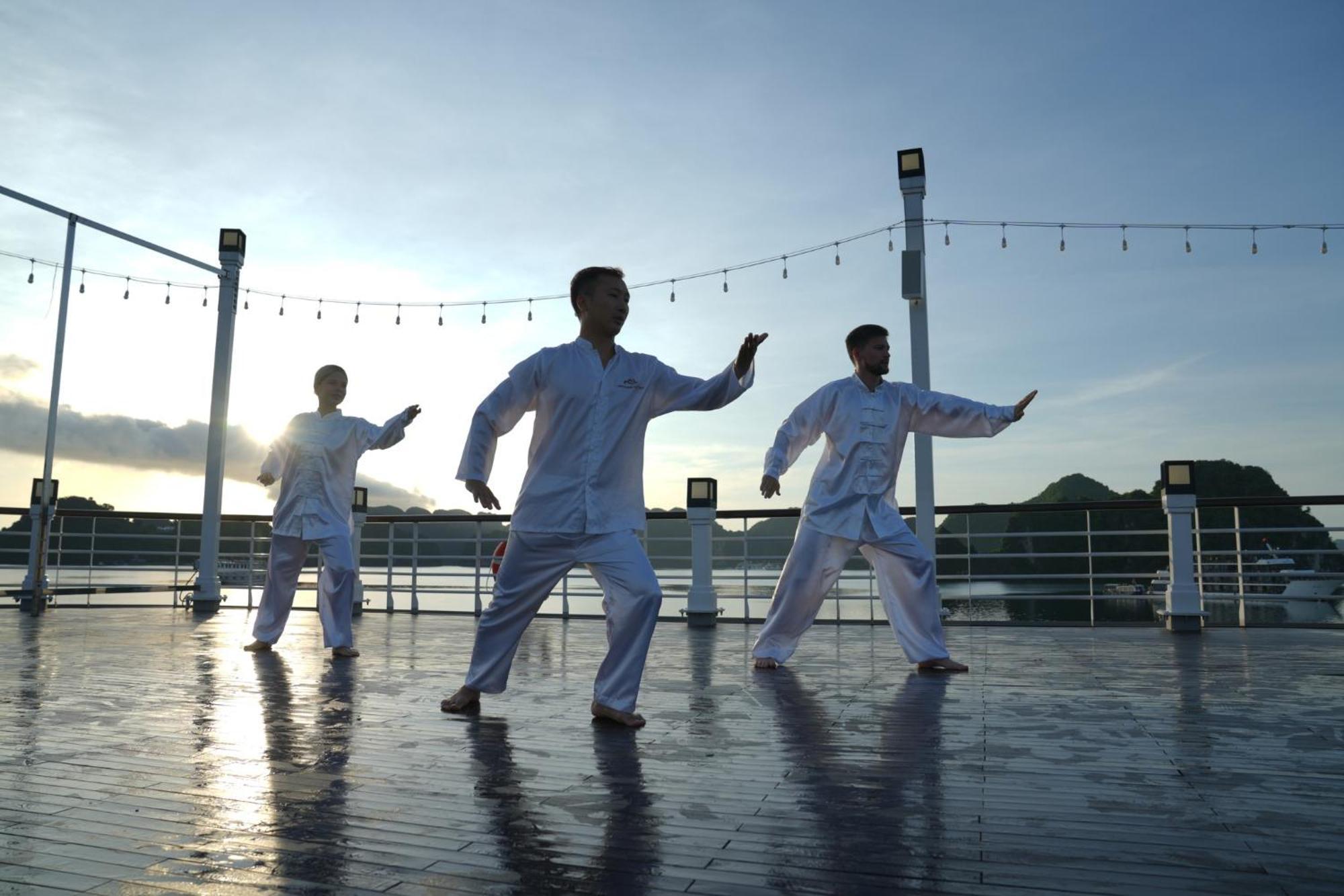 Paradise Grand Cruise - Lan Ha Bay Ha Long Dış mekan fotoğraf