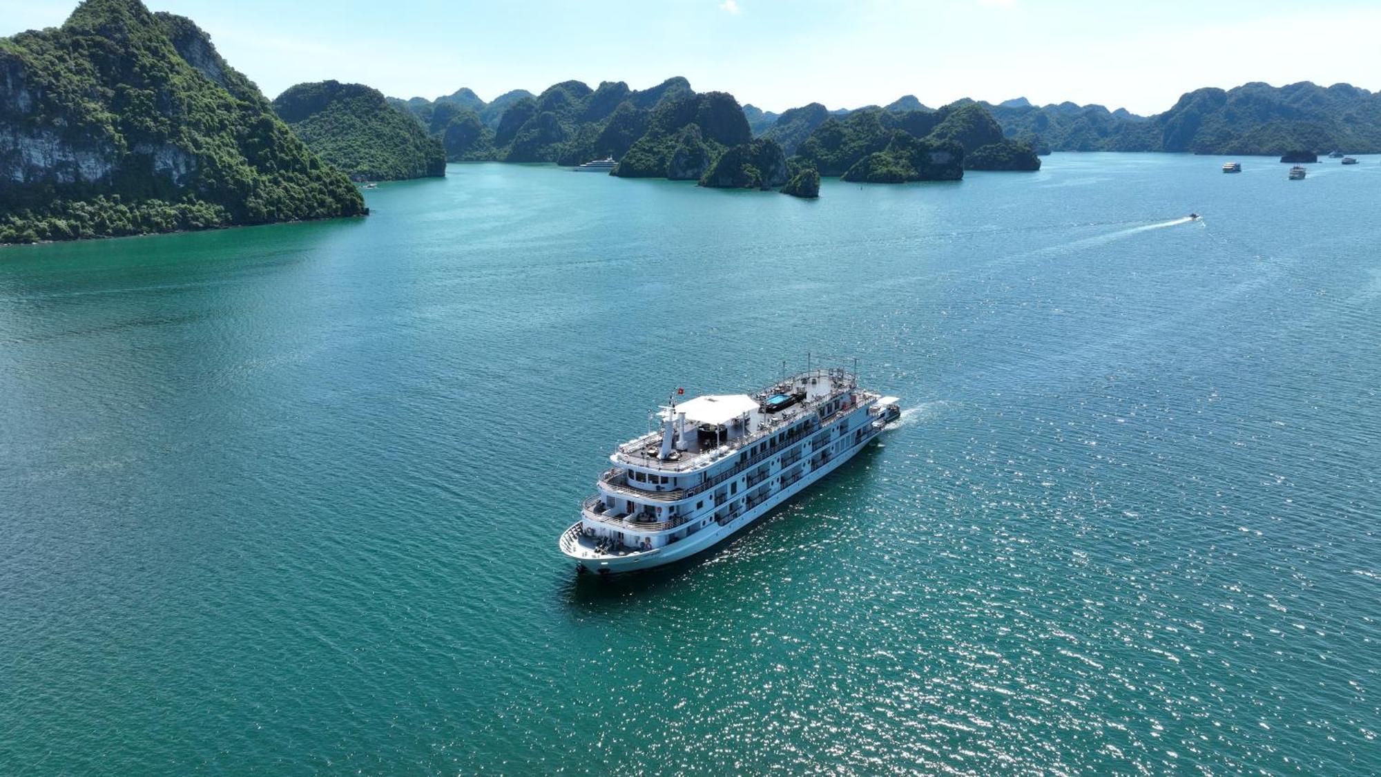 Paradise Grand Cruise - Lan Ha Bay Ha Long Dış mekan fotoğraf